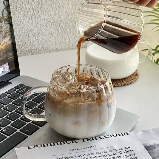 Heat-resistant coffee cup for breakfast