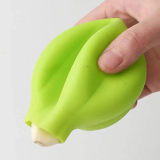 Garlic Peeler - Easy and Efficient Peeling - Cook Lux