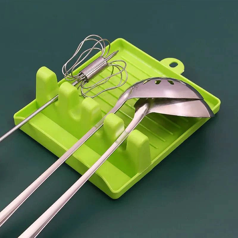 Space-saving utensil holder for improved kitchen organization and accessibility