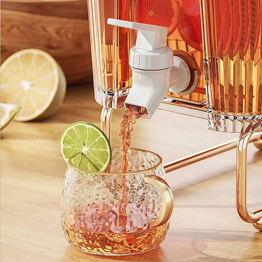 Space-saving water jug with handle for easy carrying